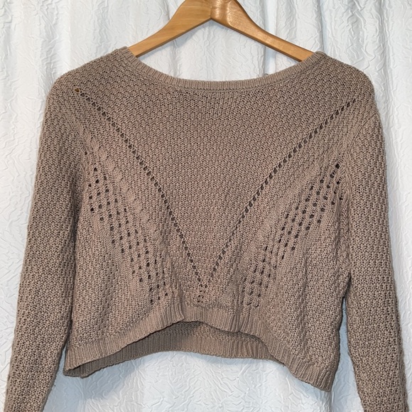 Cute cropped detailed beige sweater top soft comfy flowy oversized - Picture 4 of 5